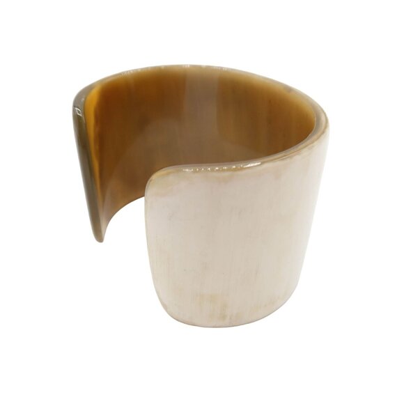 Neutral Acrylic Faux Horn 2" Wide Cuff Bracelet Boho Beachy Unsigned - Picture 4 of 6